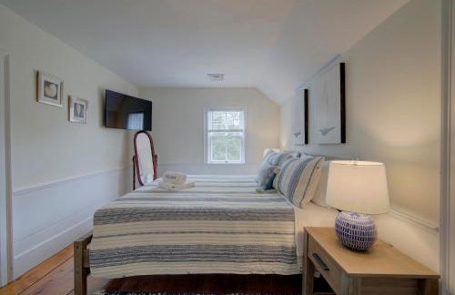 Short drive to town and popular beaches - Photo 15