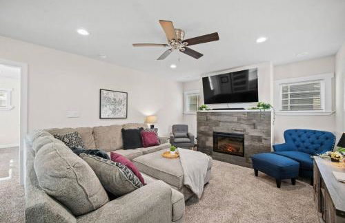 Ingersoll Immersion: Your Urban 4BR Retreat! - Foto 6