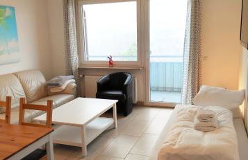 Eleonoras Ferienwohnung in Würzburg Stadt am Park mit Balkon inklusive eigenen Parkplätzen vor der Tür - Foto 3