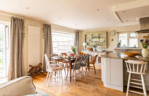 5 Bedroom Family Friendly Beach House - a skip to the water! - Foto 11