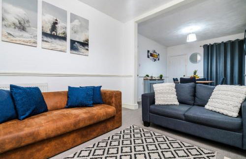 2 Bedroom House, 5 Single Beds, Fast WiFi - Photo 10