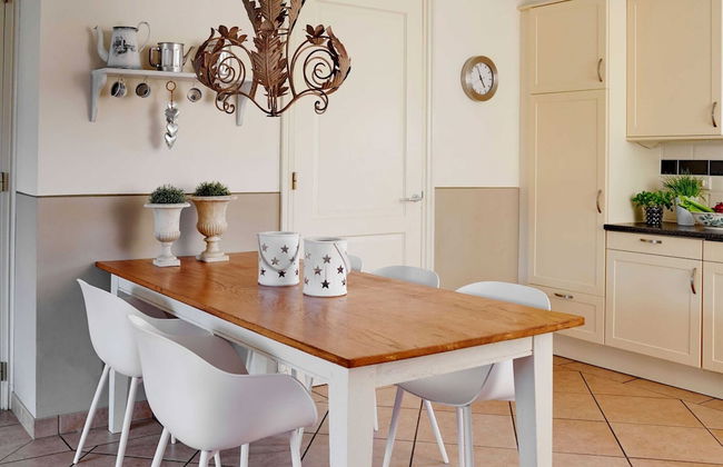 Elegant Holiday Home in Baarlo With Garden - Photo 8