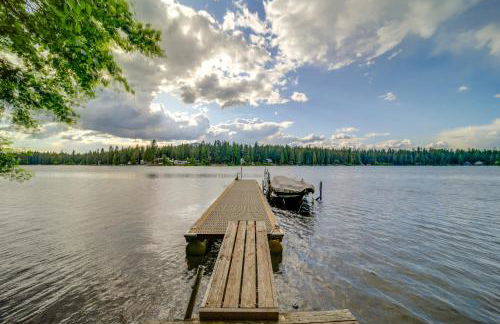 Waterfront Newport Vacation Rental on Sacheen Lake - Foto 1