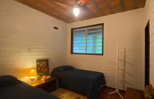 Incrível casa no meio da natureza - Foto 2