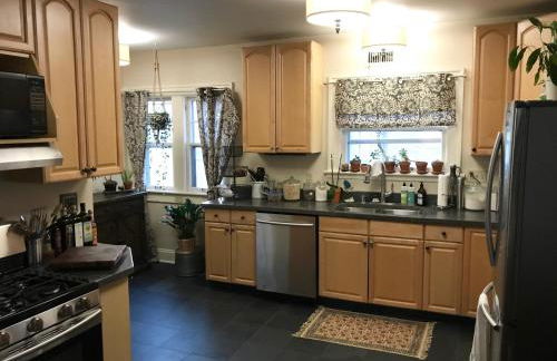 Beautiful Luxury Suite A & B of Shorewood Home - Foto 68