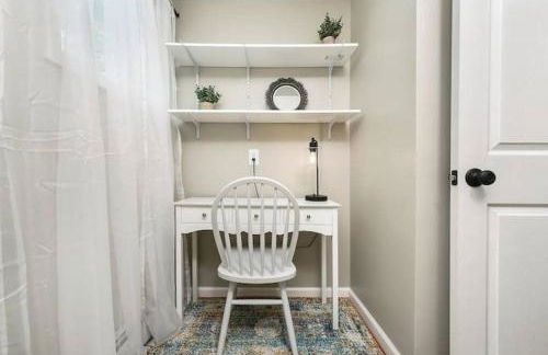 The Bumble Bee Hive 7-Bedroom House w/ Hot Tub - Foto 36