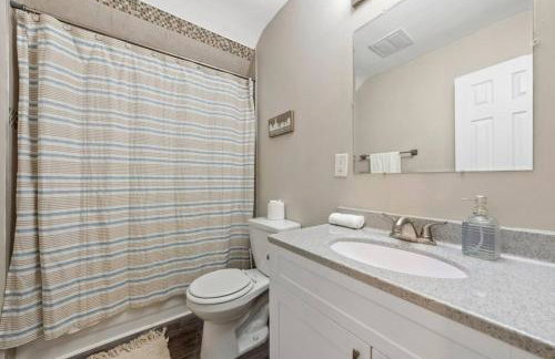 Sophisticated Boho Condo Walkable Columbus - Foto 15