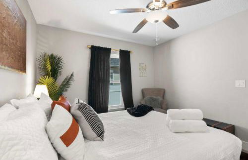 5 Minutes to Beach and Downtown Fire pit Grill - Foto 37