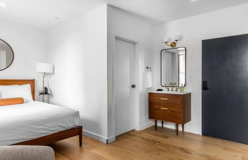 Historic BLDG, Coffee Shop, FAST Wi-Fi, Room # 207 - Foto 6