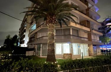 Piso delante de la playa La Pineda con 2 habitaciones - Foto 3
