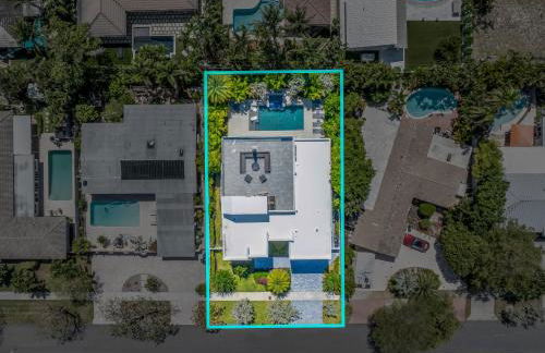 LVS Villa Blanco 5BR Coastal Oasis with Rooftop Sunset Deck Heated Pool Spa & Walk-to-Beach Access - Foto 20