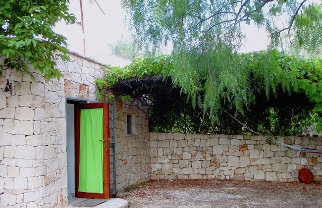 Typical Trullo with Conical Roof in Excellent Area near Sea - Foto 13