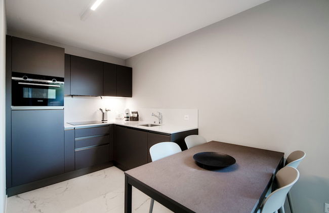Locarno Studio Apartments - Photo 2