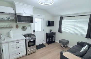 Private 1BR 1BA Suite, Kitchen, Fireplace, Parking - Foto 9