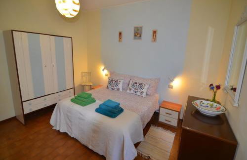 Sunny Coastal Apartment - Foto 13