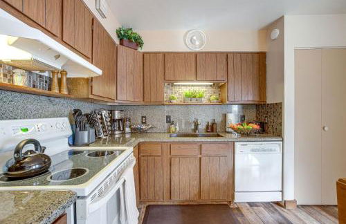 Near Red Rocks, Hiking and Skiing Kittredge Condo! - Foto 7