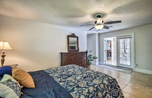 Spacious Seabrook Home with Patio 1 Mi to Beach! - Foto 22