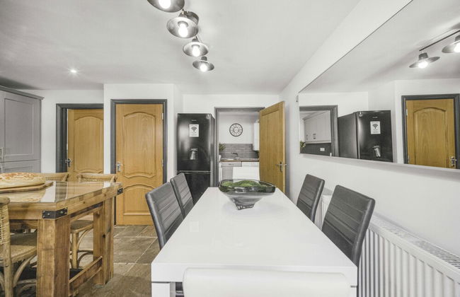 Coach House - Photo 34