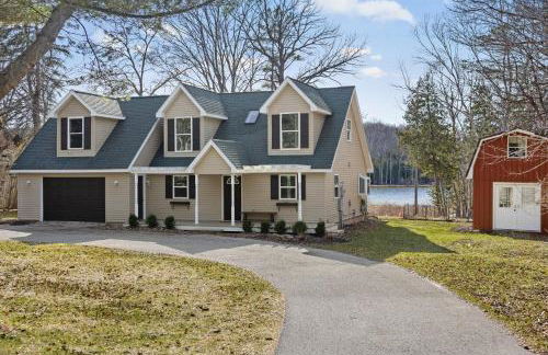 Lakefront Retreat, Mins to Dtown, Firepit, Hot Tub, Pet friendly! - Foto 80