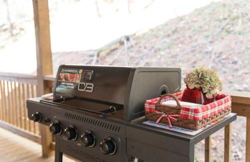 Mountain Retreat with Hot Tub, Game Room and Views - Foto 76