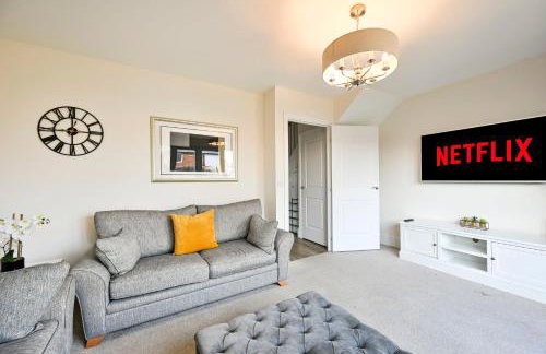 LUX Contractor & Family Haven - Parks x2, Sleeps 9 - Foto 2