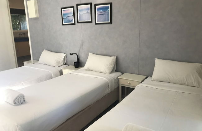 Bush Village Holiday Cabins - Photo 31