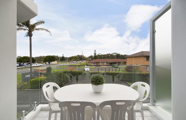 9 Cirrus at Fingal Bay - Photo 9