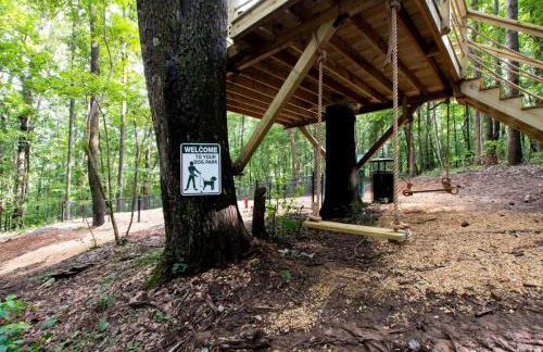 Lofted Romantic Tree House Immersed in Nature in Alabama - Foto 36