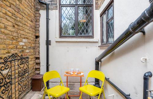 Peaceful Crouch Hill Flat by MoreThanStays - Foto 10