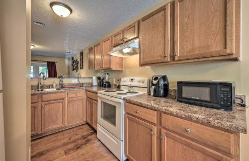 Cozy Greensboro Townhome about 7 Mi to UNC Campus - Foto 3