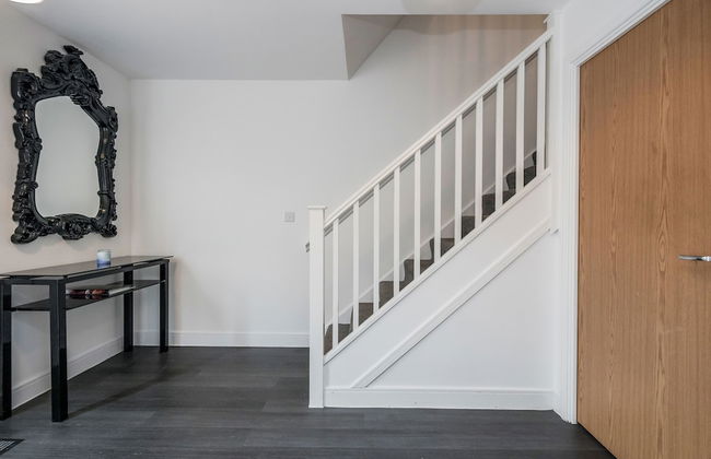 Beautiful 3-bed Apartment in Romford - Photo 10