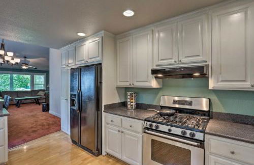 Spacious Downtown Chico Home about Half Mile to CSU! - Foto 9