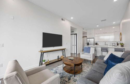 Chic Downtown Condo Steps from UIowa & Nightlife - Foto 9