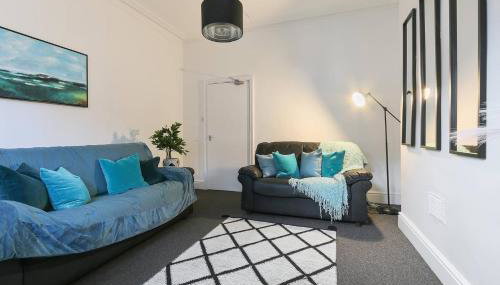 Prime Location Stylish 4-Bed House near Trent Br - Foto 5