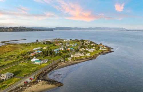 Cozy Coastal Getaway • Panoramic Ocean Views - Foto 14