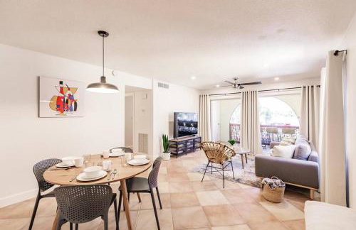 *Eclectic hidden Gem / Tiki Bar and Pool* - Foto 5