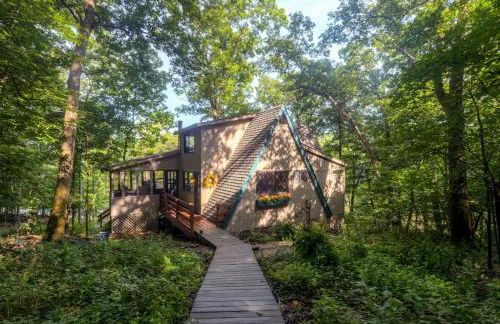 Dock and Resort Perks Quiet Lakefront Cottage - Foto 25