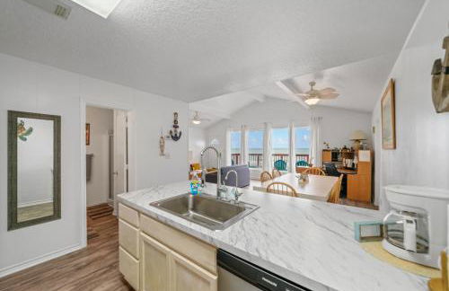 Amazing Oceanfront 2BR Home Cozy Peaceful and Kid and Pet Friendly - Photo 10