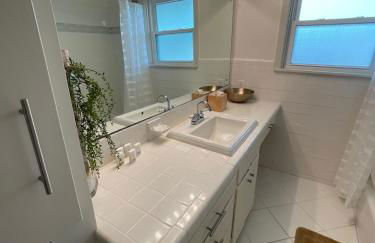 The Royal Room at Galleria - Foto 28