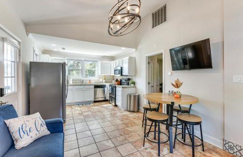 Lakeside Cedar Pines Bungalow 5 Mi to Main St! - Foto 6