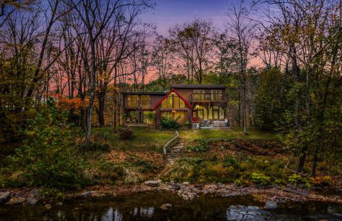 River Time Cabin - Riverfront, Hot Tub, Screen Porch, Fishing, Games, View, 3 King Beds - Photo 1