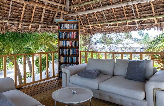 Solymar Staffed Beach Front Villa - Photo 66