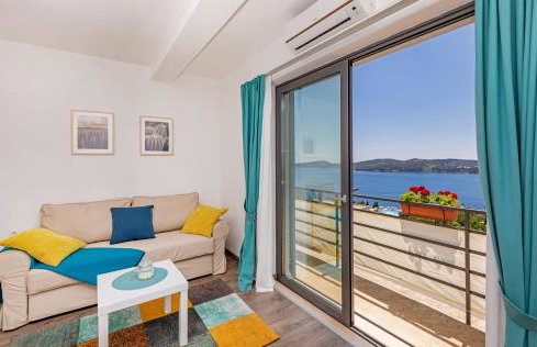 Apartmani D & J with Heated Pool & Stunning Sea View - Photo 133