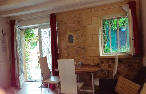 TERRE d'HISTOIRE - Baignade - Canoë - Piste cyclable à 100 m - Foto 8