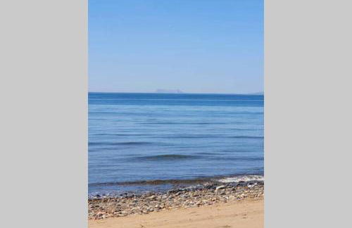 Large Ground Floor Apartment with Private Garden and Beach Access - Photo 70