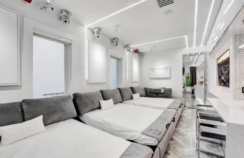 Versace Mansion Neighbor (Floor 1) Sleeps 9 - Foto 8