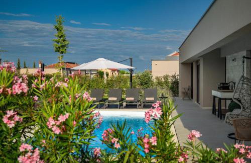 Villa Daleo with heated pool and jacuzzi near Porec - Foto 6