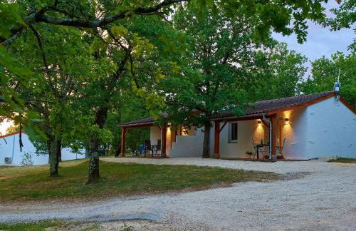 Bungalow in France with Private Garden - Foto 9