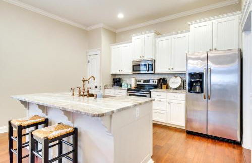 Chic Thomas Square Home in Walkable Location! - Foto 9