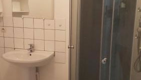 appartement simple entier avec cour pour 2 a 7 personnes - Photo 5